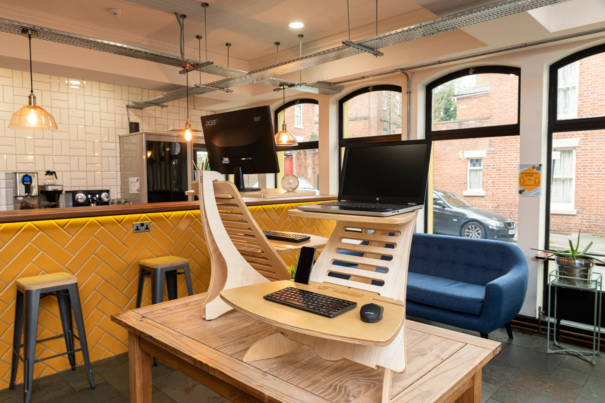 EIGER Pro Standing Desks